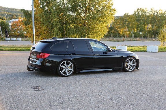 BMW 320d 3 of 13