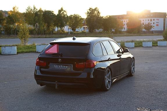 BMW 320d 4 of 13