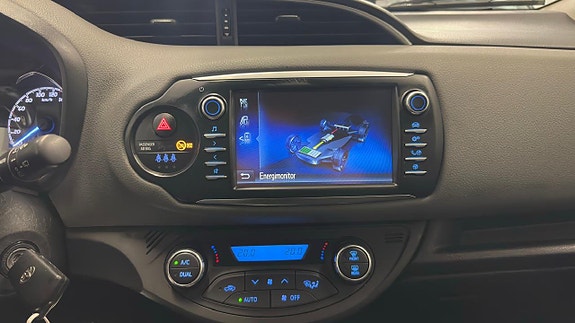 Toyota Yaris 28 of 30