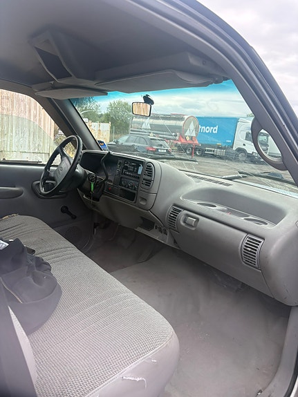 Chevrolet C2500 5 of 5