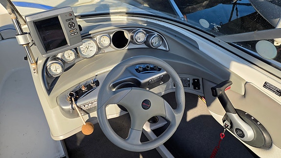 Bayliner 185 BR 2006 – Servad MerCruiser 3.0L 130HK – Aldrig bottenmålad! 8 of 10