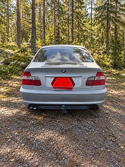 BMW 318i 3 of 10