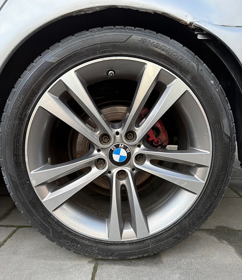 BMW 318i 9 of 10
