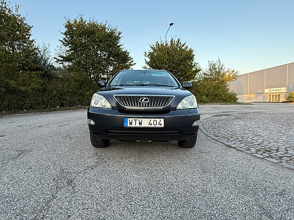 Lexus RX300 2 of 6