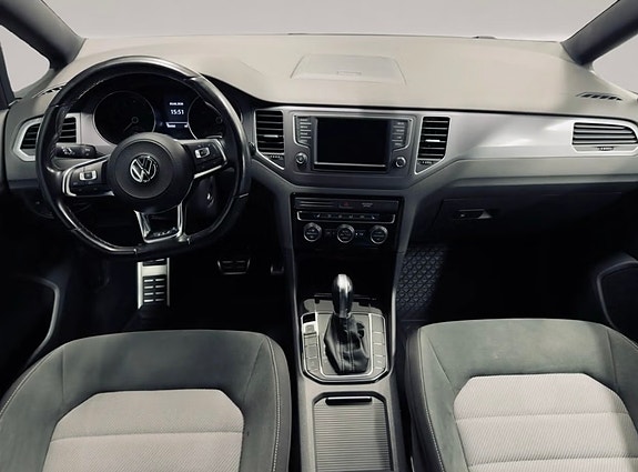 Volkswagen Golf Sportsvan 7 of 9