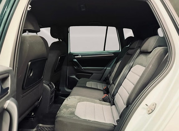 Volkswagen Golf Sportsvan 6 of 9