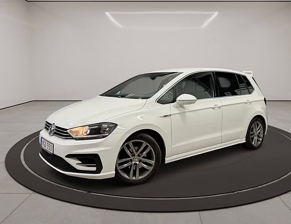 Volkswagen Golf Sportsvan 9 of 9