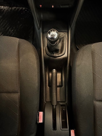 Peugeot 207 16 of 19