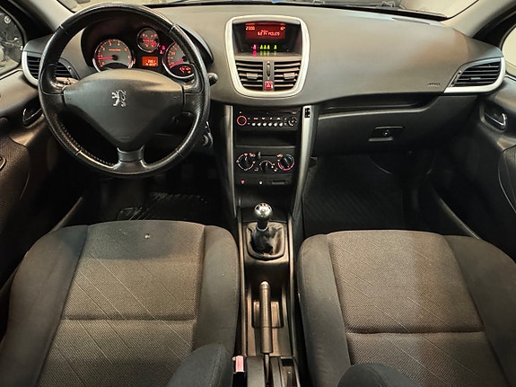 Peugeot 207 11 of 19