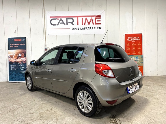 Renault Clio 9 of 14