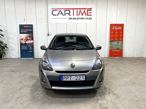 Renault Clio 2 of 14