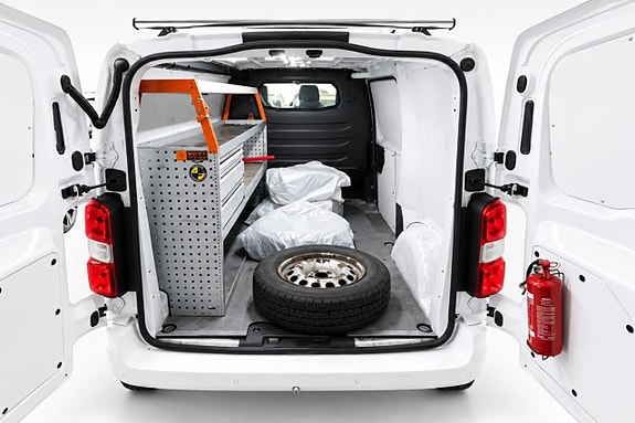Peugeot Expert 5 of 19