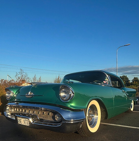 Oldsmobile 88 5 of 13
