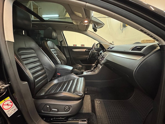 Volkswagen Passat Alltrack 14 of 29