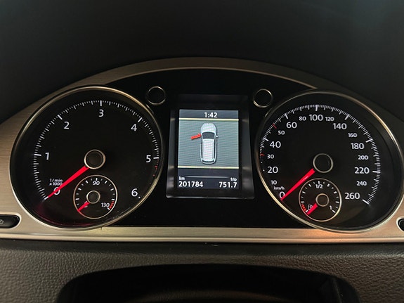 Volkswagen Passat Alltrack 15 of 29