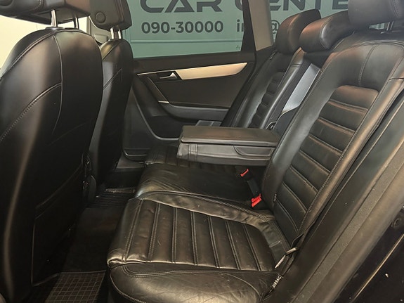Volkswagen Passat Alltrack 21 of 29