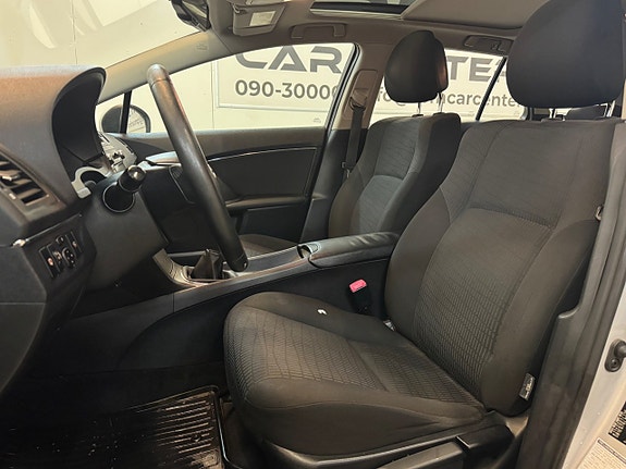 Toyota Avensis 19 of 24