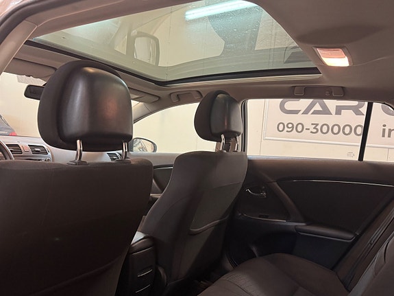 Toyota Avensis 21 of 24
