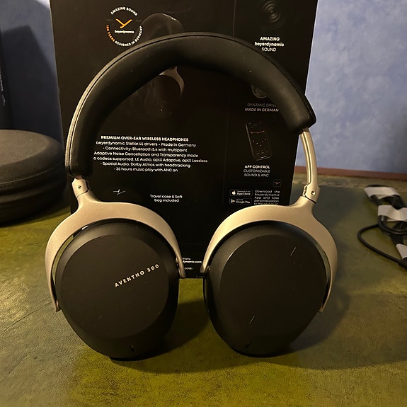Product image 1 of 9