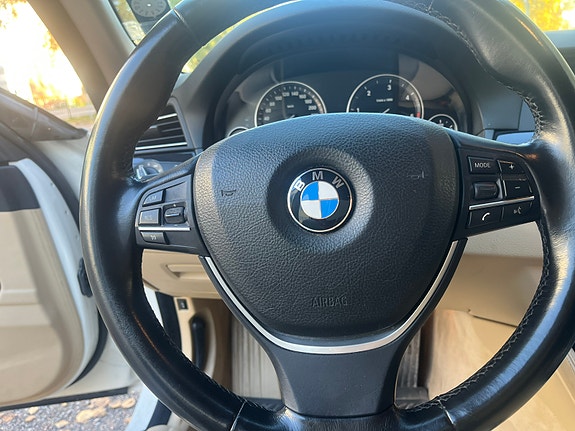 BMW 520d 16 of 30