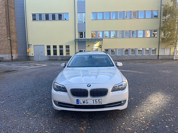 BMW 520d 2 of 30