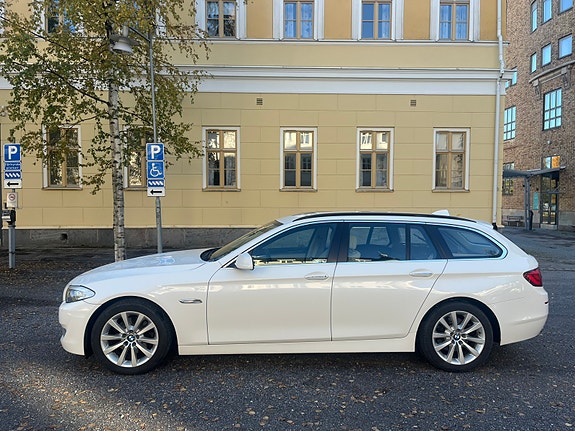 BMW 520d 3 of 30