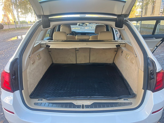 BMW 520d 25 of 30