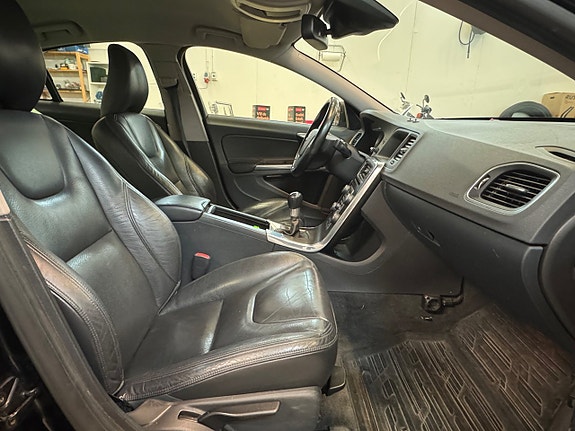 Volvo S60 22 of 24