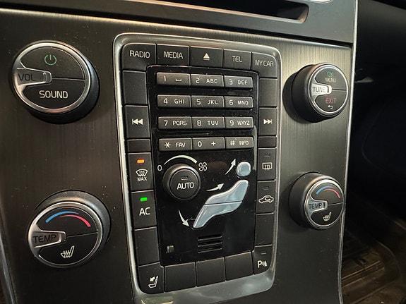 Volvo S60 15 of 24