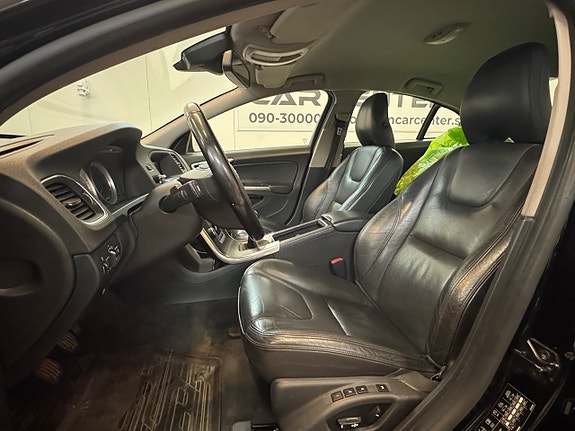 Volvo S60 18 of 24