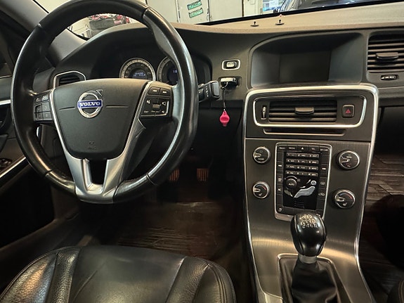 Volvo S60 14 of 24