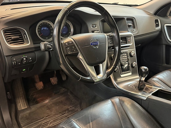 Volvo S60 11 of 24