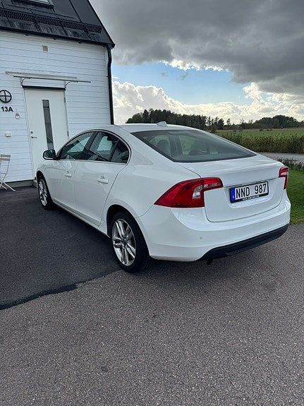 Volvo S60 5 of 10