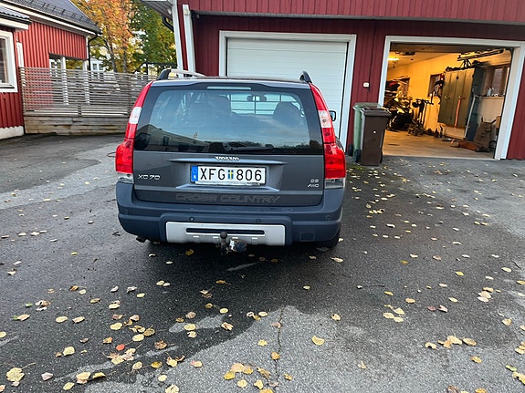 Volvo XC70 3 of 9
