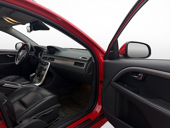 Volvo V70 13 of 28