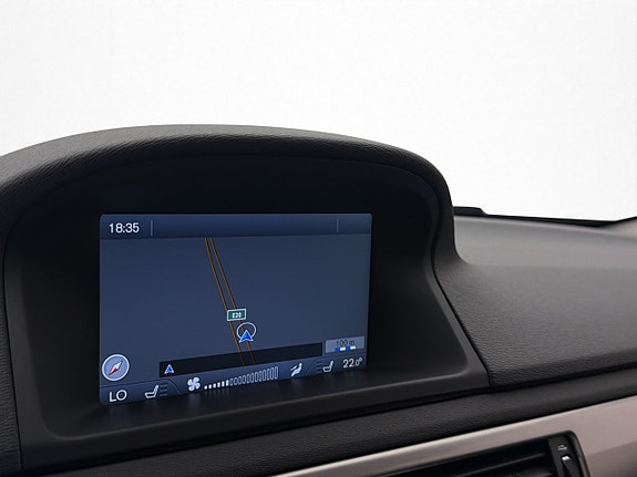 Volvo V70 20 of 28