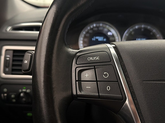 Volvo V70 17 of 28