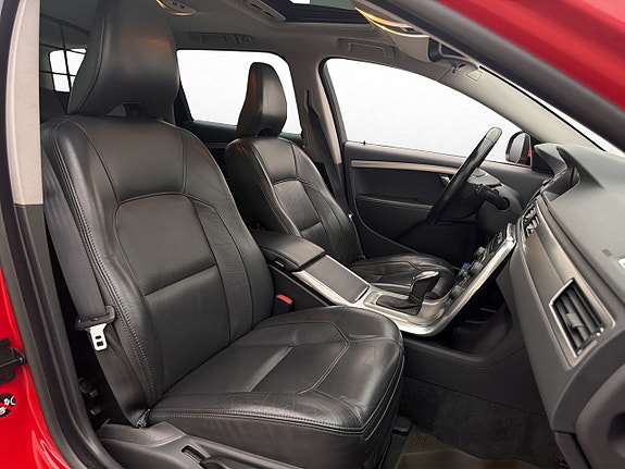 Volvo V70 12 of 28