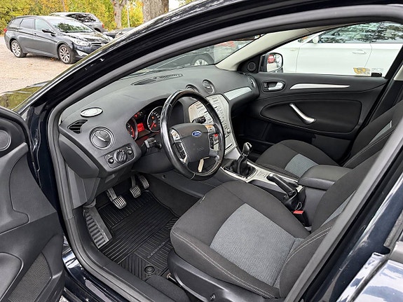 Ford Mondeo 12 of 18