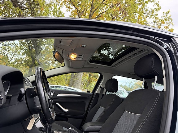 Ford Mondeo 16 of 18