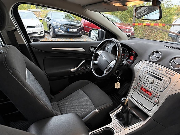 Ford Mondeo 11 of 18