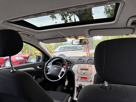 Ford Mondeo 9 of 18