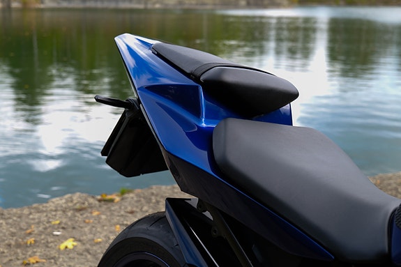 Yamaha YZF-R1 6 of 9