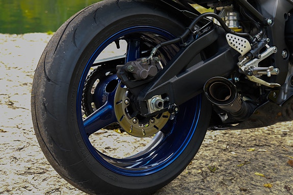 Yamaha YZF-R1 4 of 9
