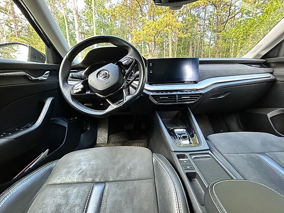 Skoda Octavia 2 of 2