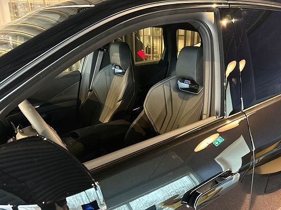 BMW iX3 12 of 13