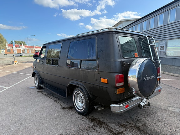 Chevrolet G20 4 of 8