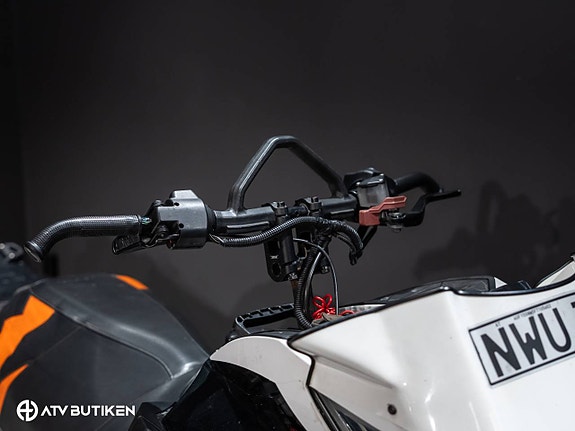 Arctic Cat M8000 8 of 12