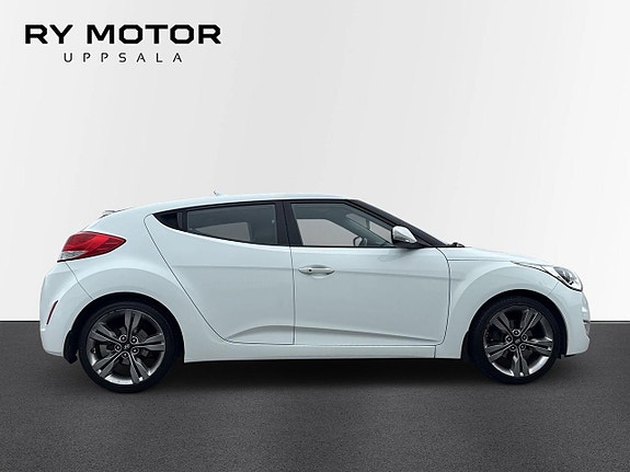 Hyundai Veloster 5 of 21