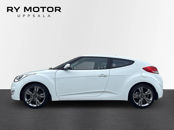 Hyundai Veloster 2 of 21